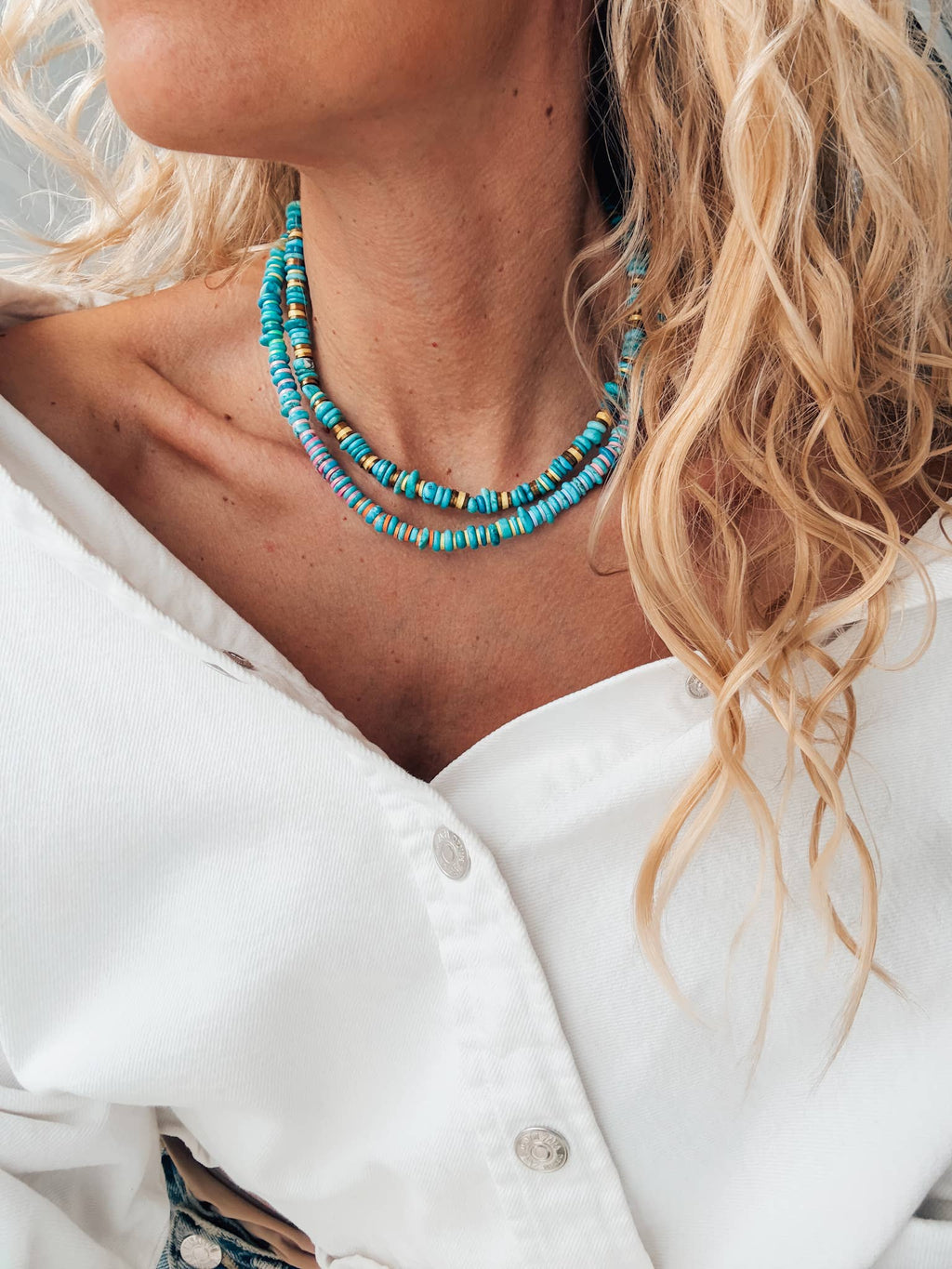 Turquoise rodelle beaded necklaces with colorful details