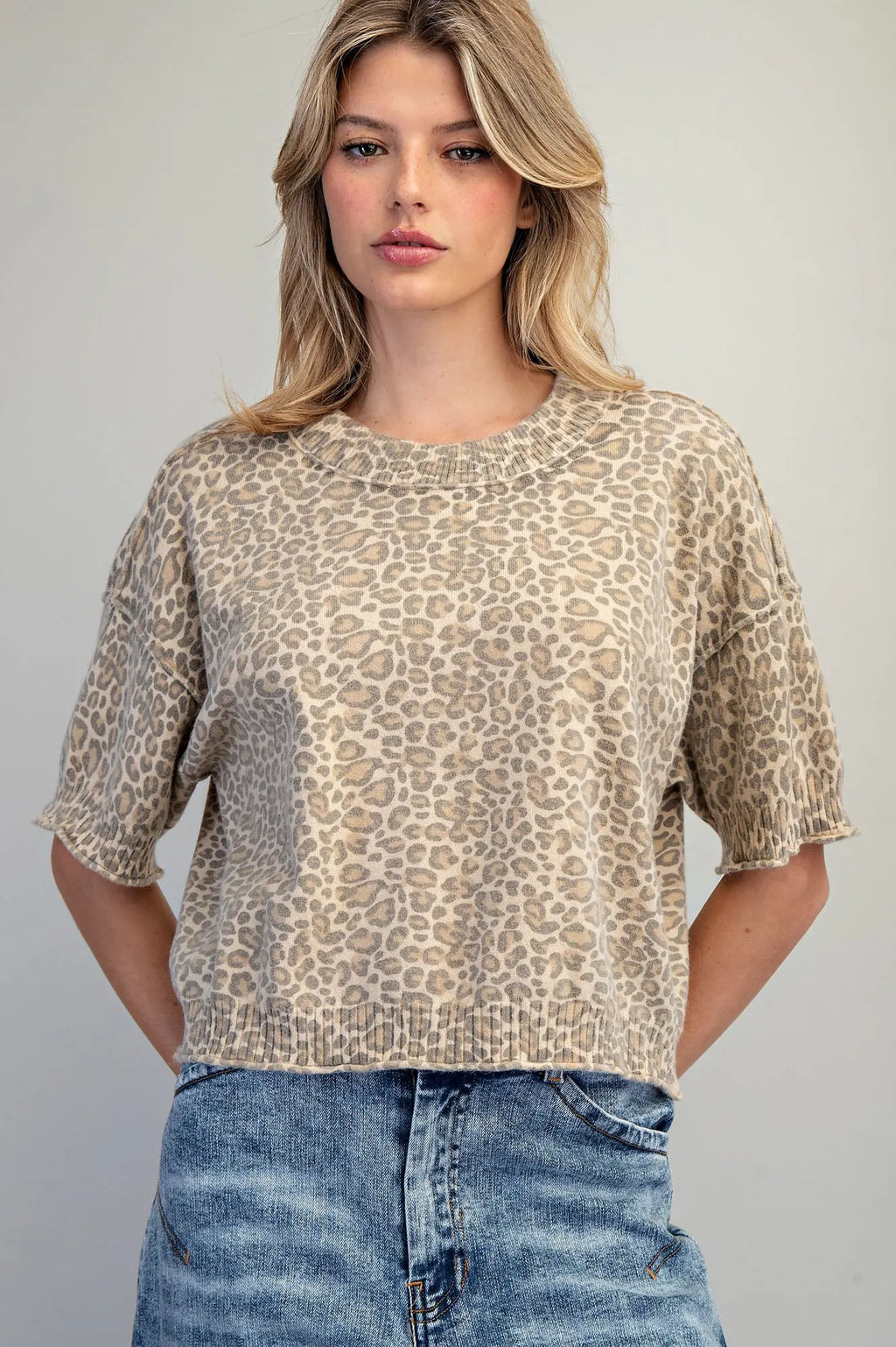 Cropped leopard top