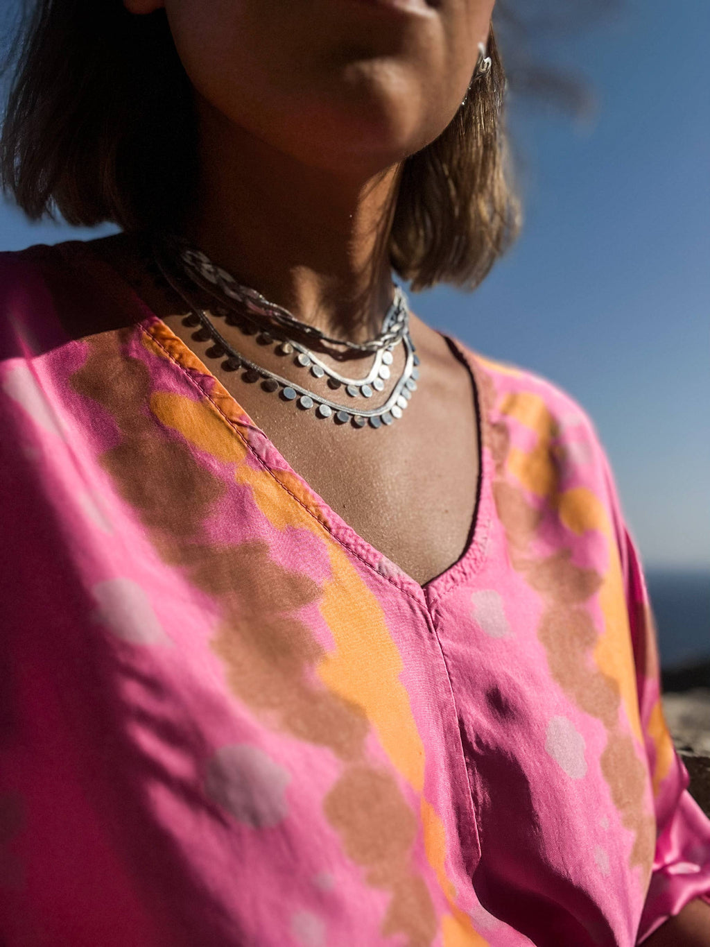 Steel flat chain with circle dot details in gold and silver