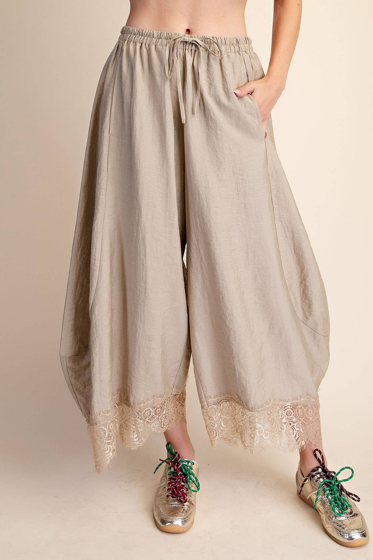 Cropped Lace Trim Balloon Pants
