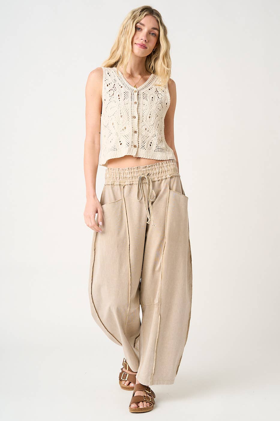 MINERAL WASH SEAM DETAIL PULL ON BARREL PANTS
