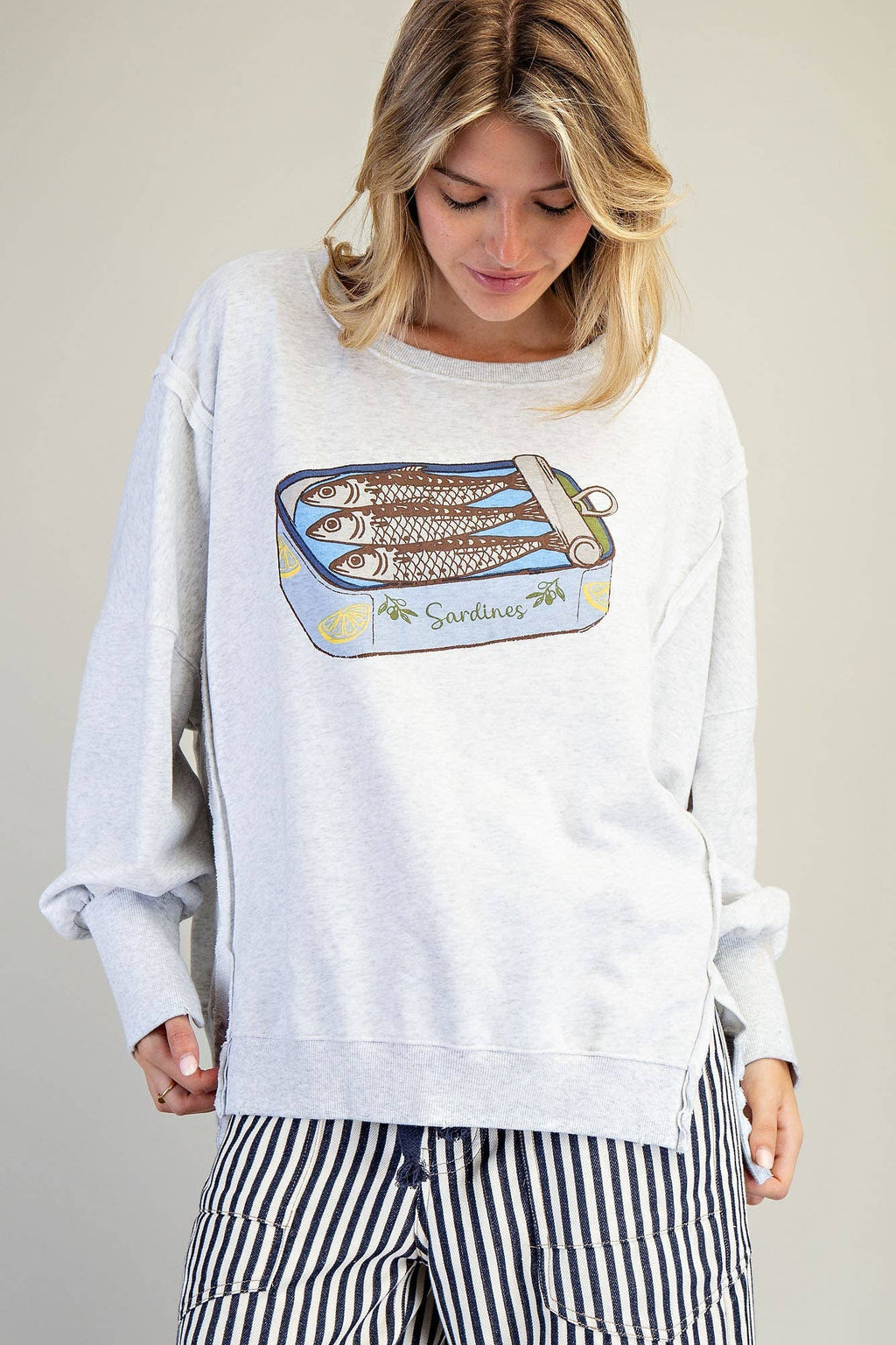 STONE WASHED SARDINES GRAPHIC SWEATSHIRT