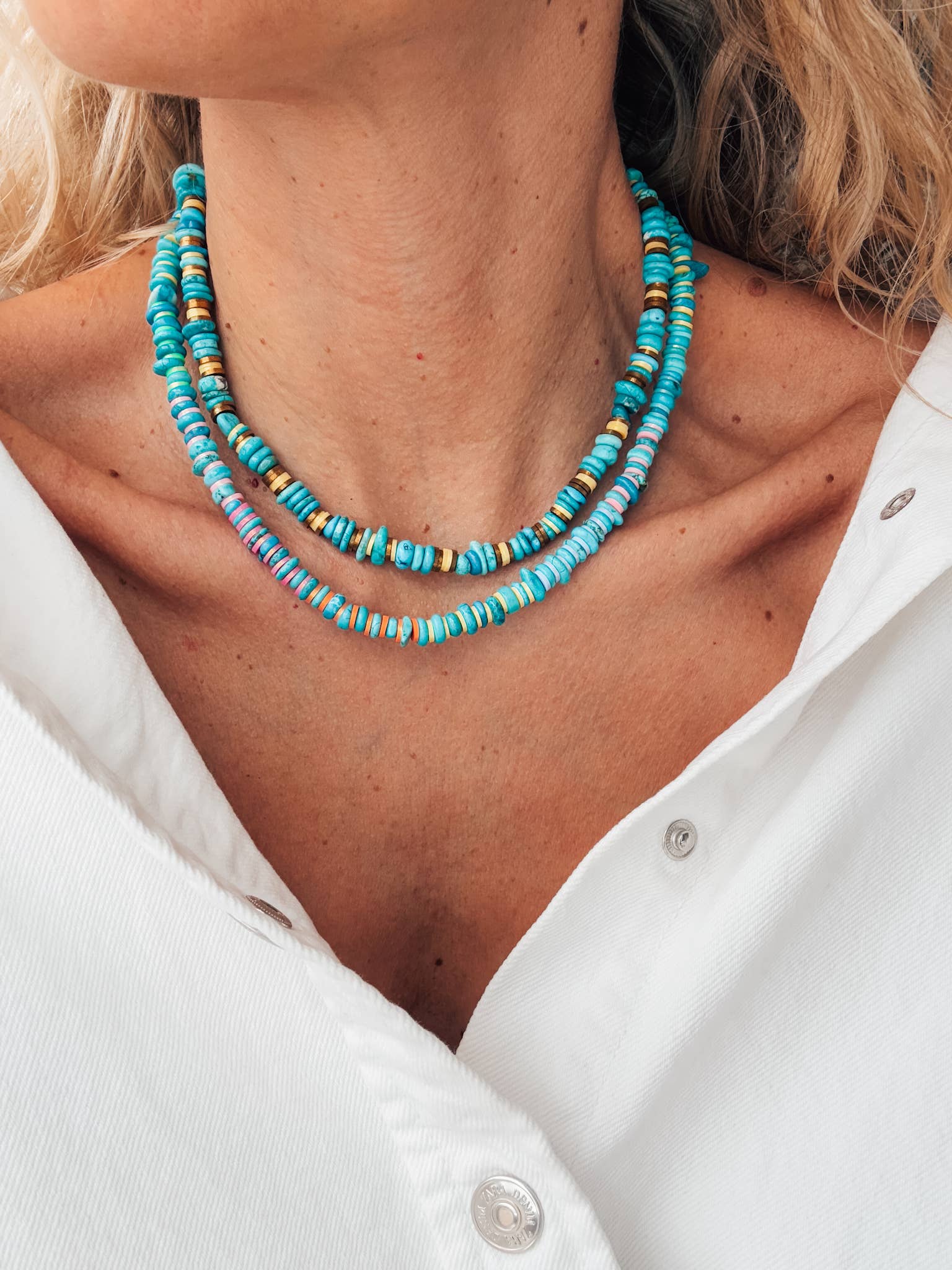 Turquoise rodelle beaded necklaces with colorful details