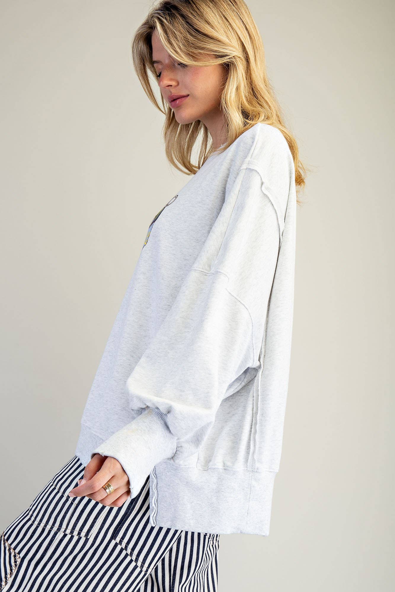 STONE WASHED SARDINES GRAPHIC SWEATSHIRT