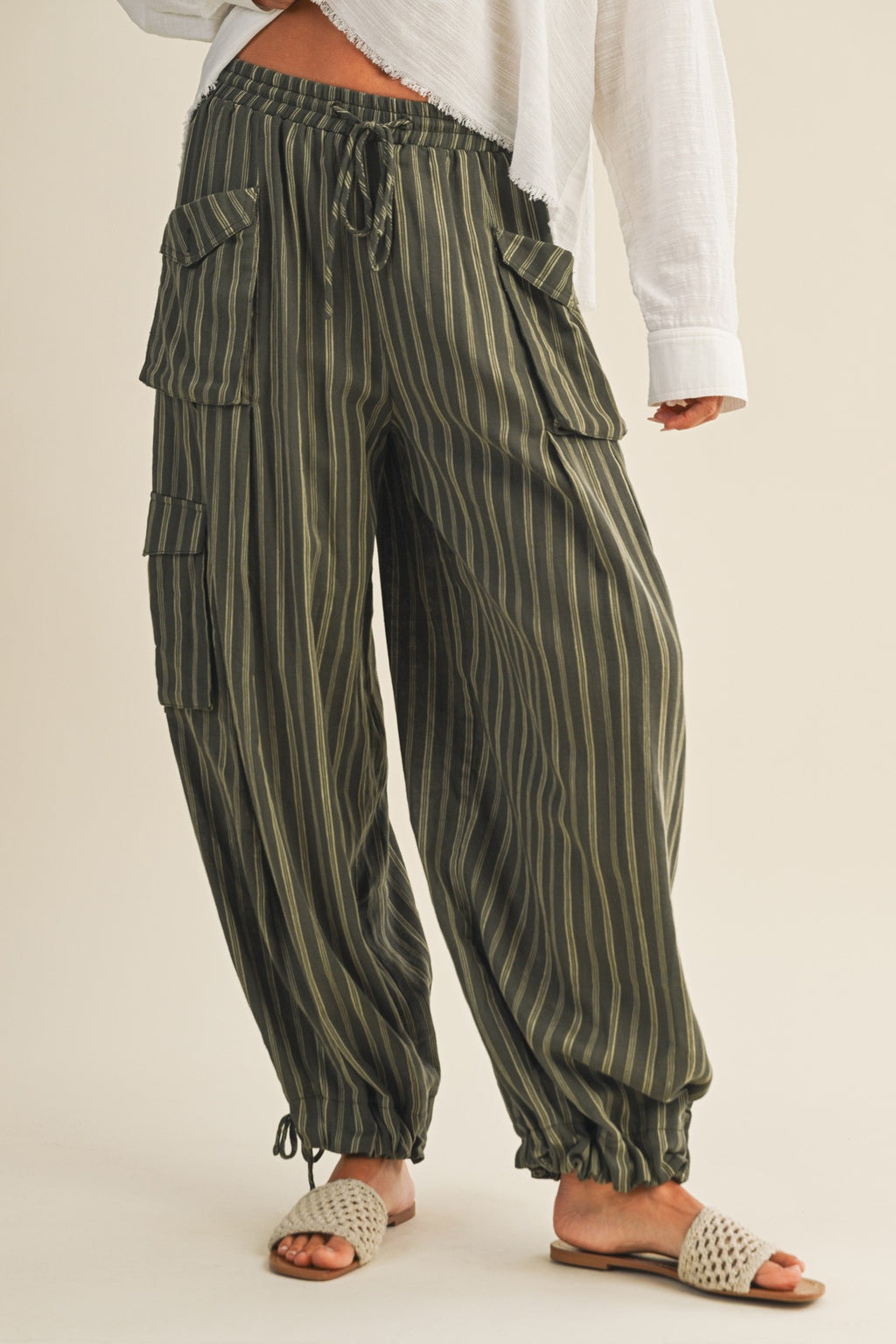 Striped twist cargo set