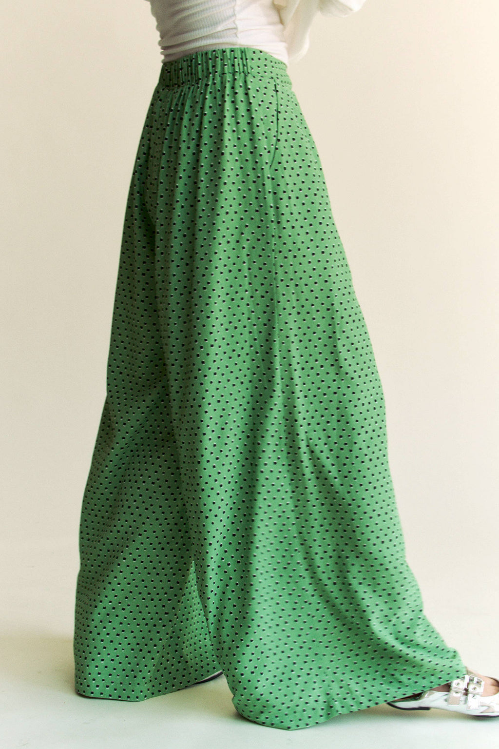 PLEATED BACK ELASTIC WAIST BAND WIDE LONG PANTS