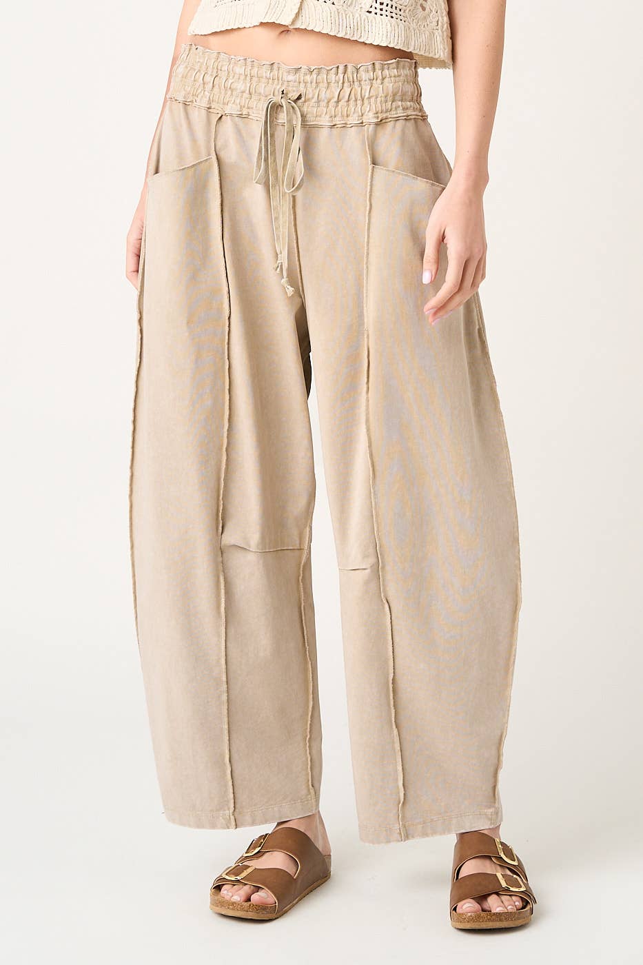 MINERAL WASH SEAM DETAIL PULL ON BARREL PANTS