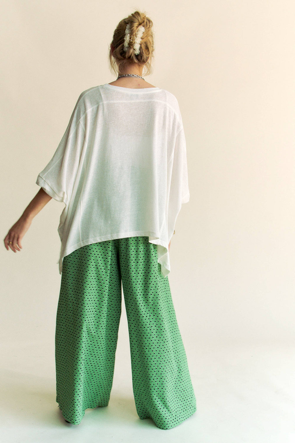 PLEATED BACK ELASTIC WAIST BAND WIDE LONG PANTS