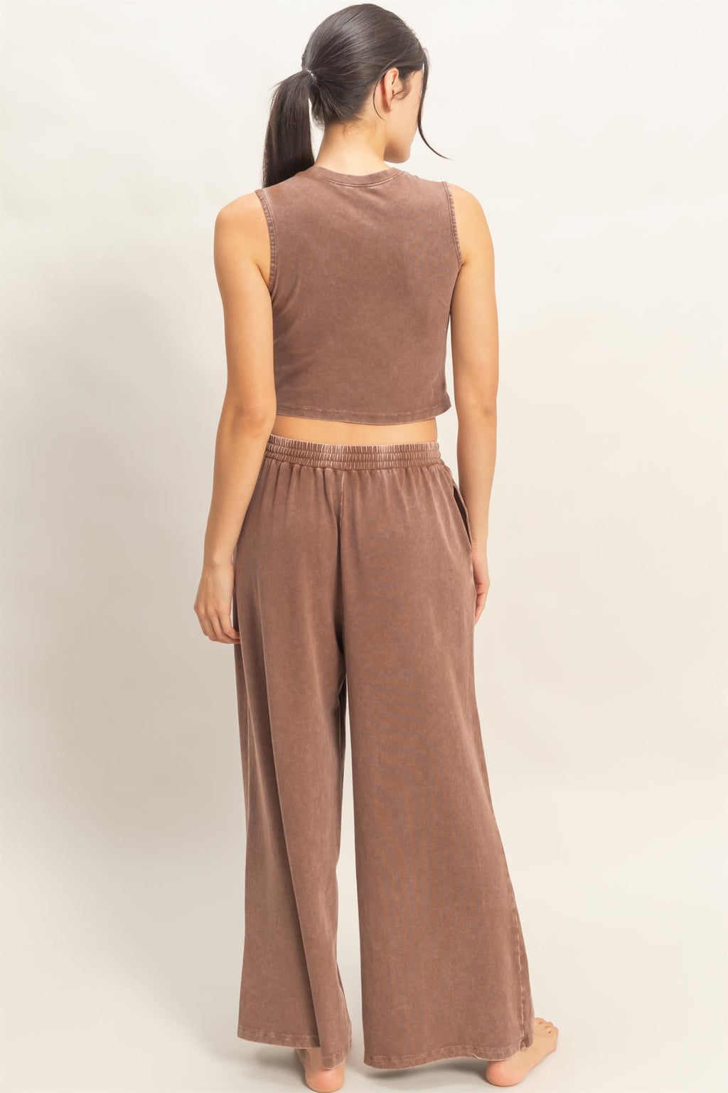 Sleeveless brown pant set
