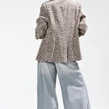 Leopard single button blazer