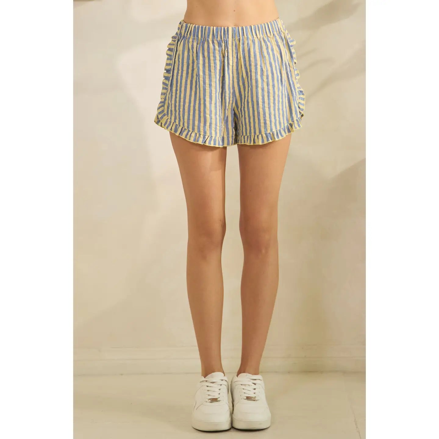 Stripped ruffle short