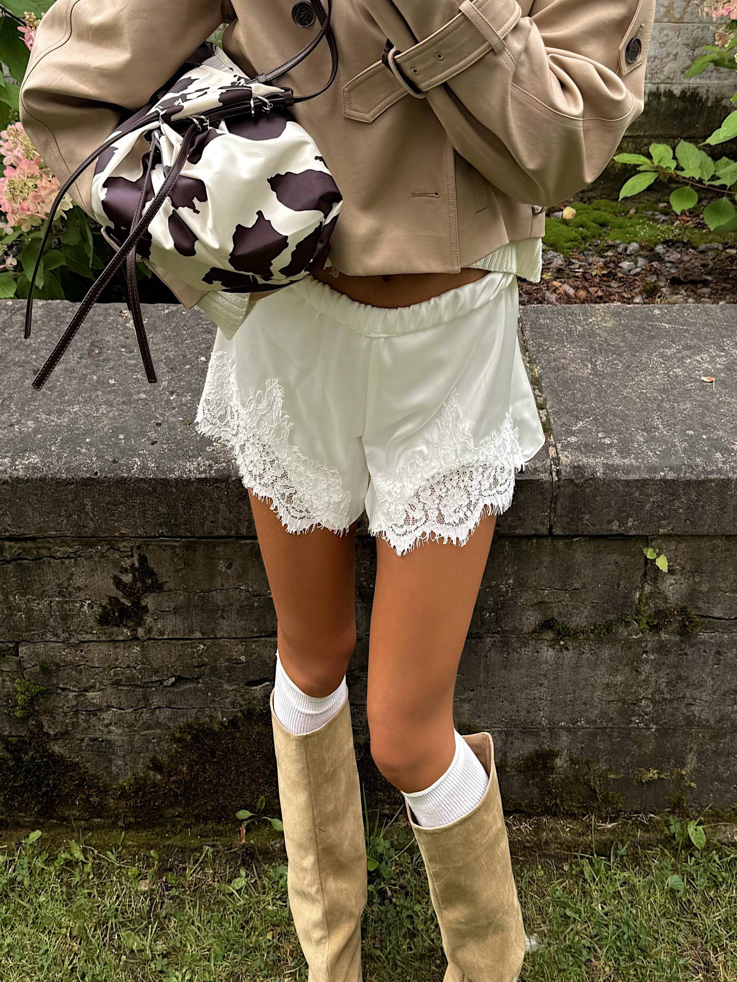 Lightweight Lace trim boxer shorts