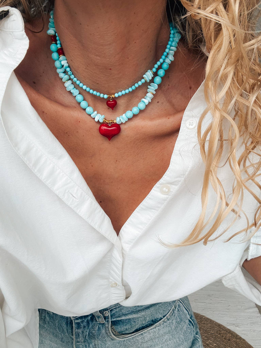 Semiprecious howlite turquoise beads necklace with red heart