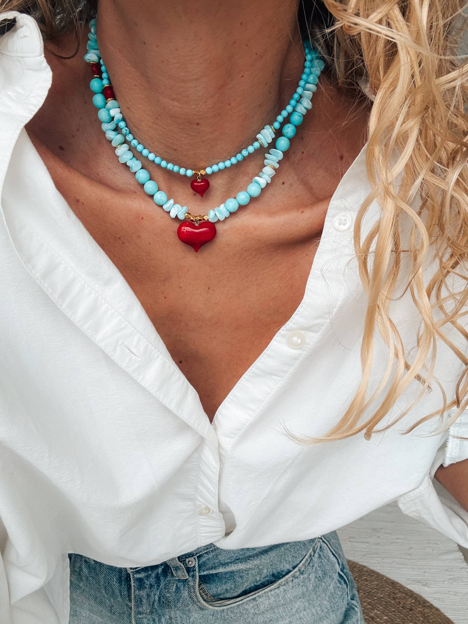 Semiprecious howlite turquoise beads necklace with red heart