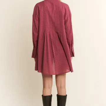 Lightweight gingham button down