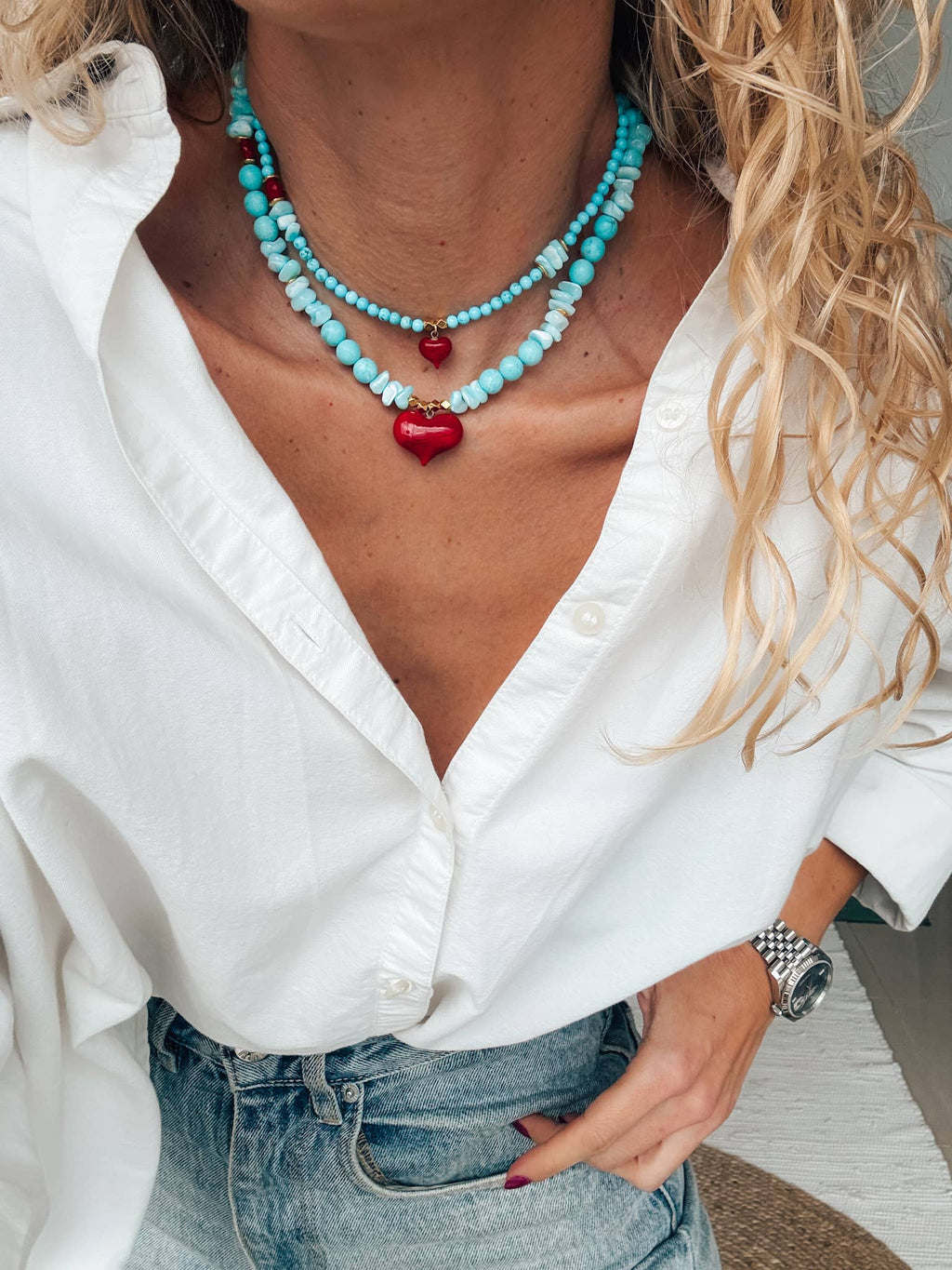 Semiprecious howlite turquoise beads necklace with red heart