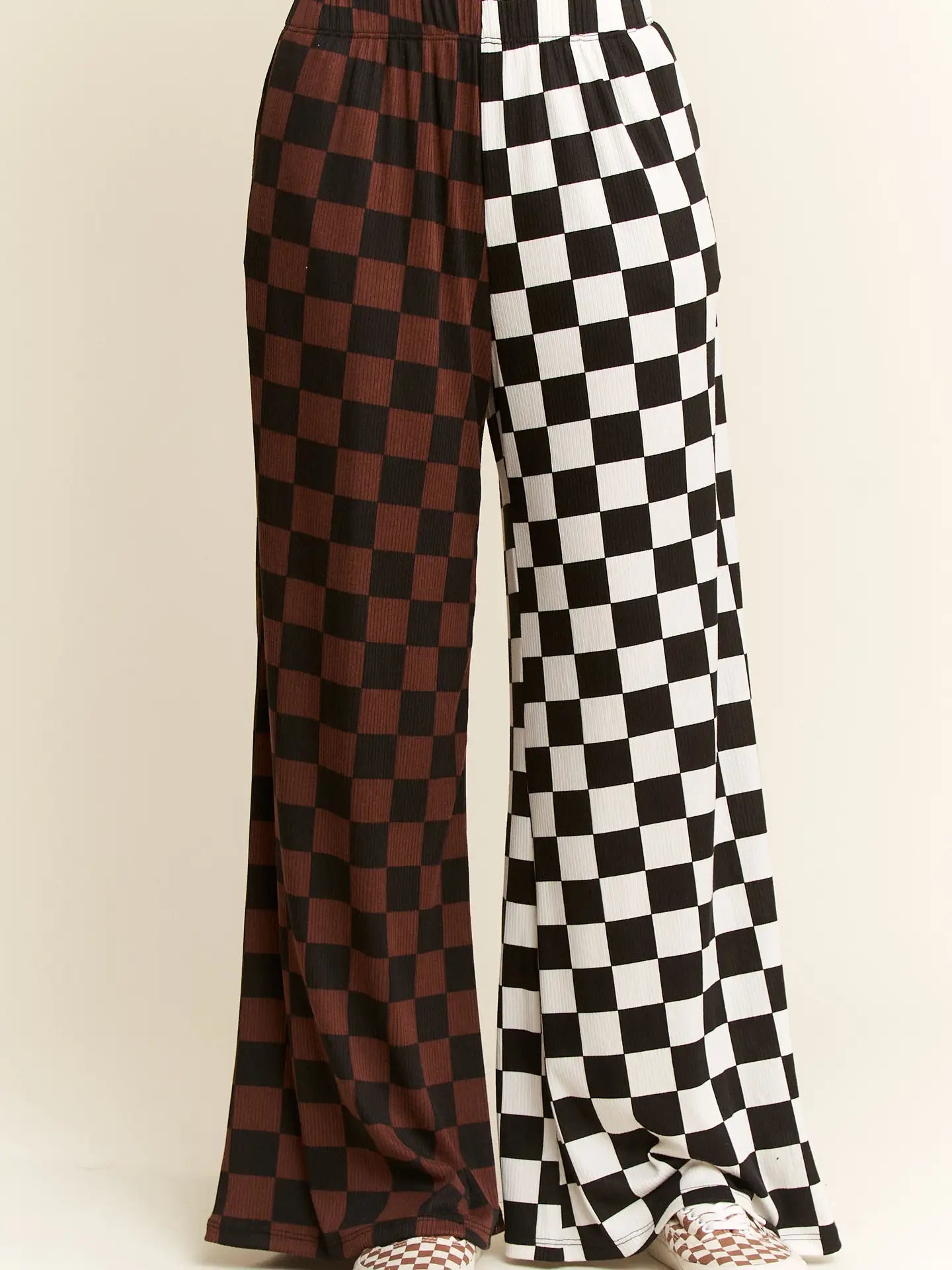Split checkered pants
