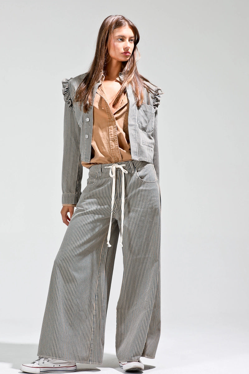 Wide leg striped pants