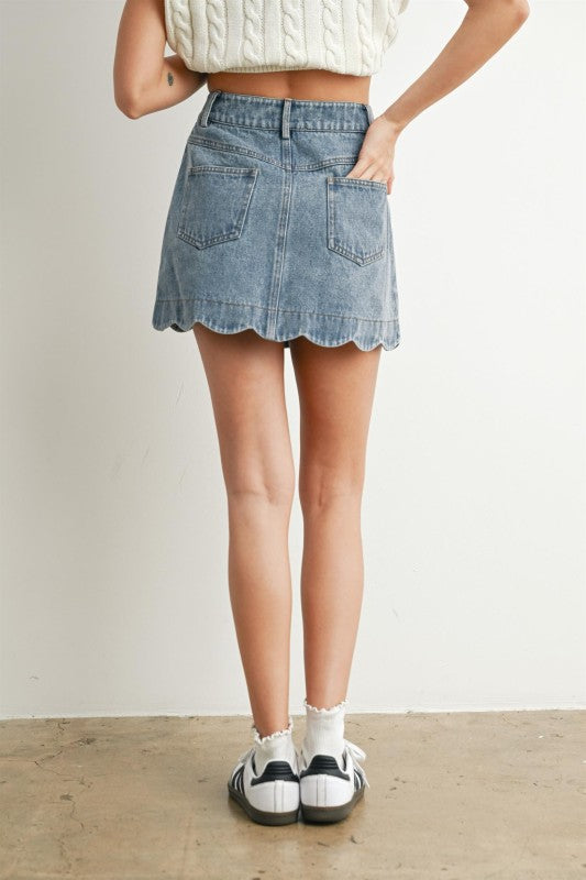 Buttoned Scalloped Denim Skirt