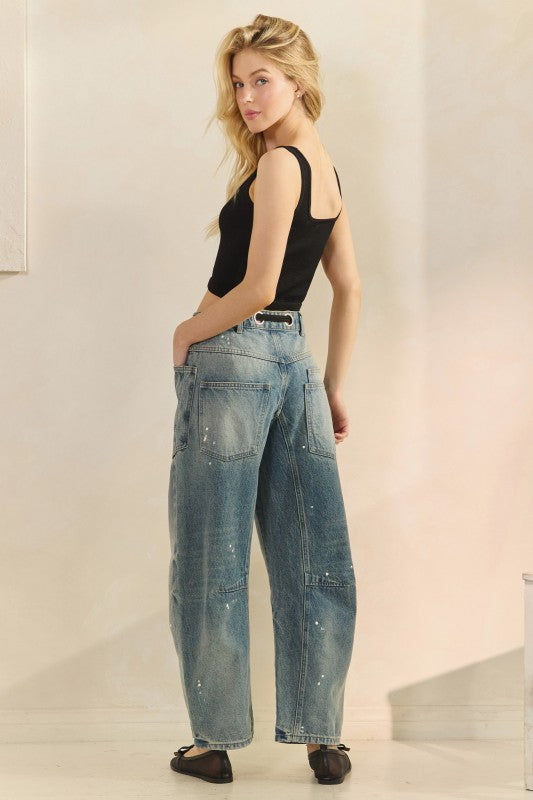 Barrel jeans with braided belt