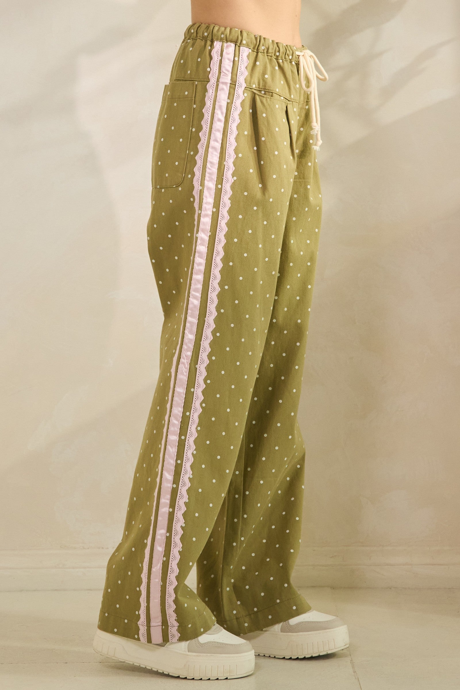 Polkadot pants with lace stripe