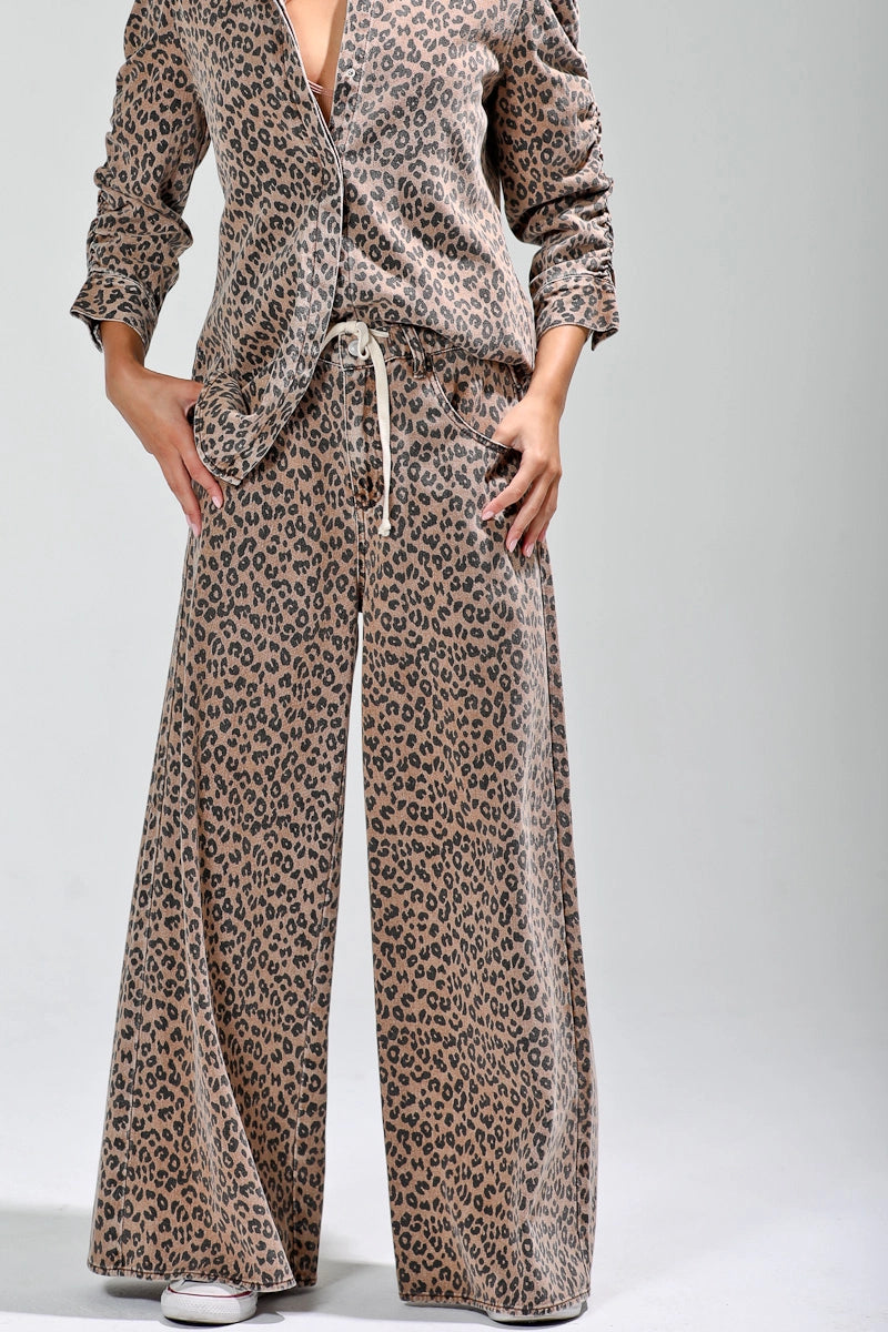Wide leg leopard pants