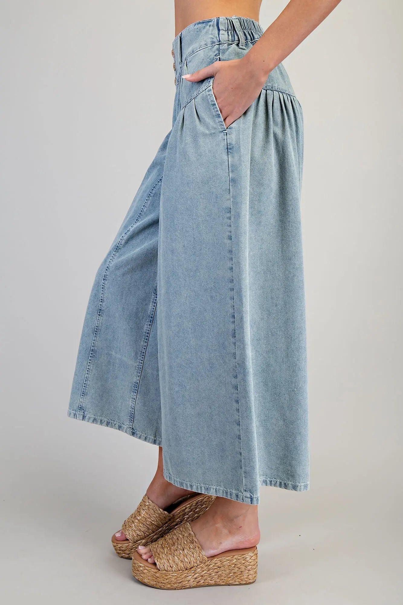 Button Down Pleated Cropped Denim Pants