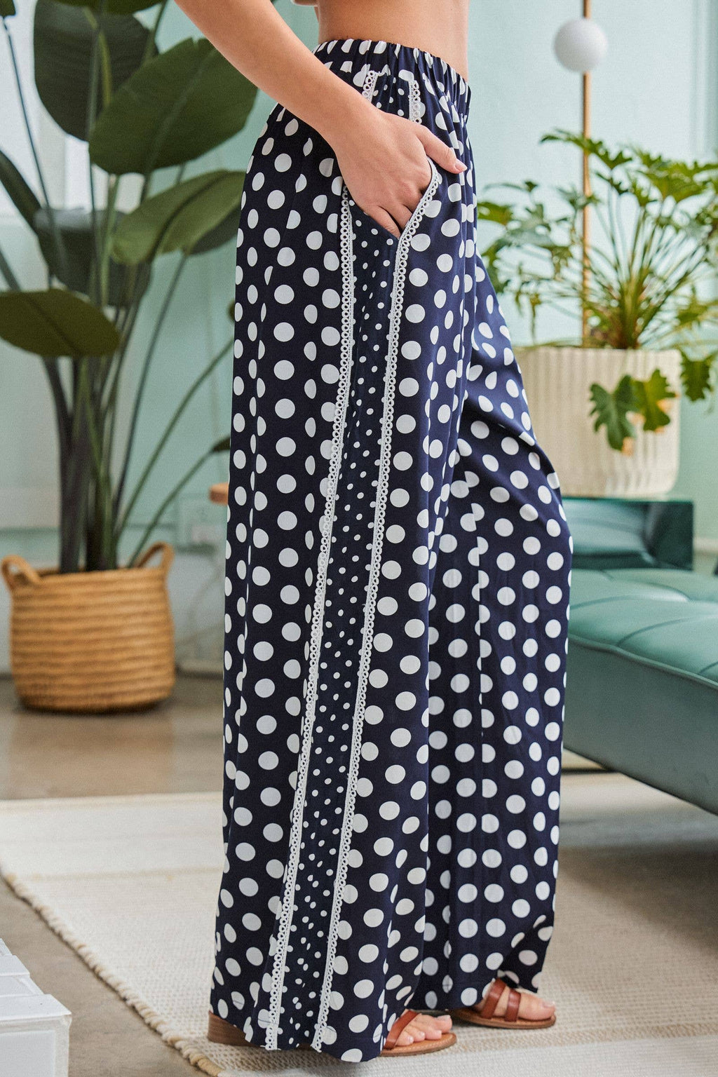 CONTRAST DOT SIDE PANEL PANTS