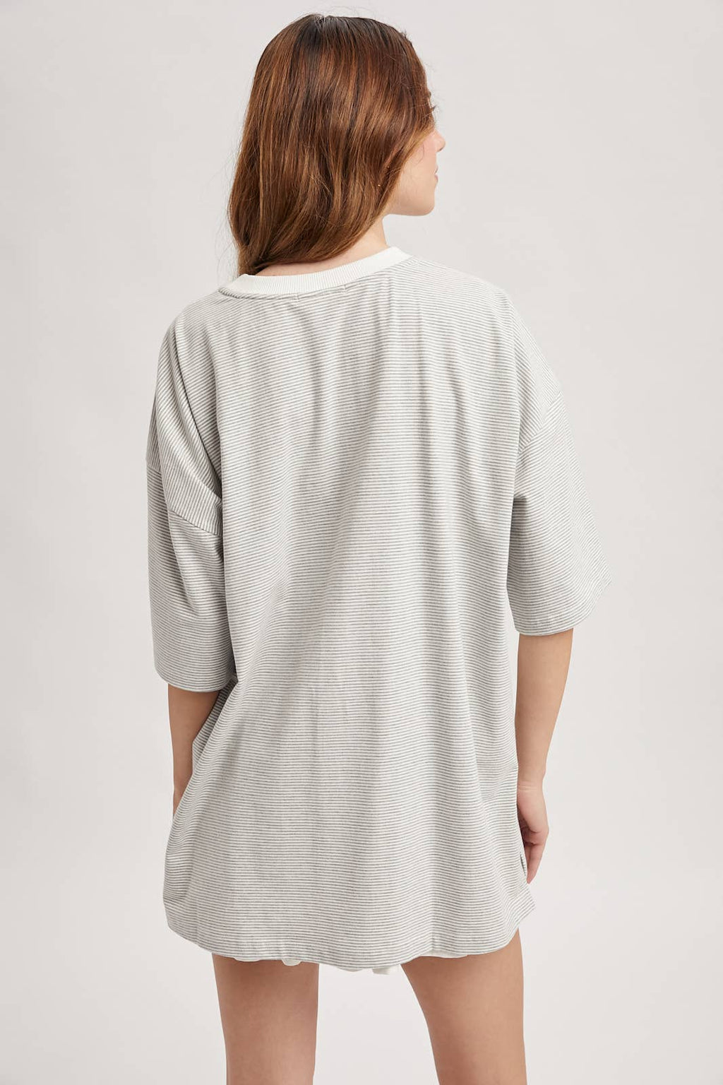 OVERSIZED RED & WHITE TOP