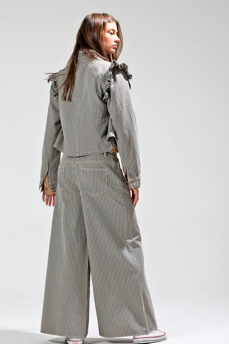 Wide leg striped pants