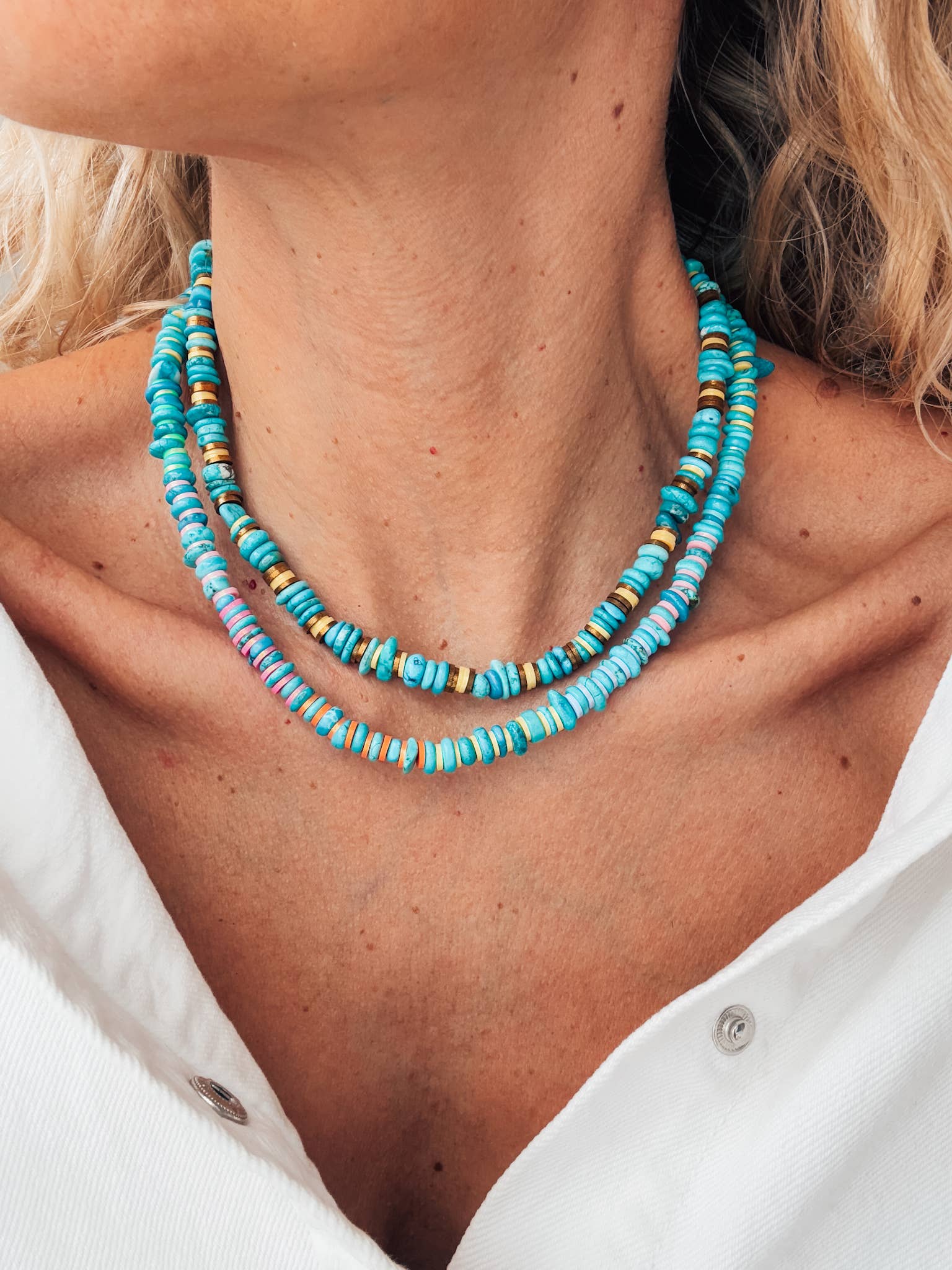 Turquoise rodelle beaded necklaces with colorful details