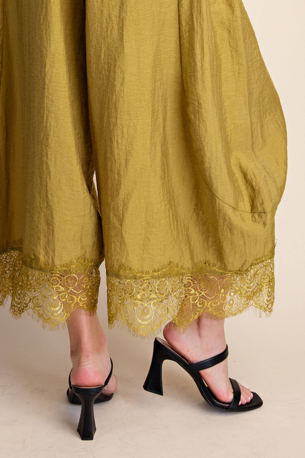 Cropped Lace Trim Balloon Pants