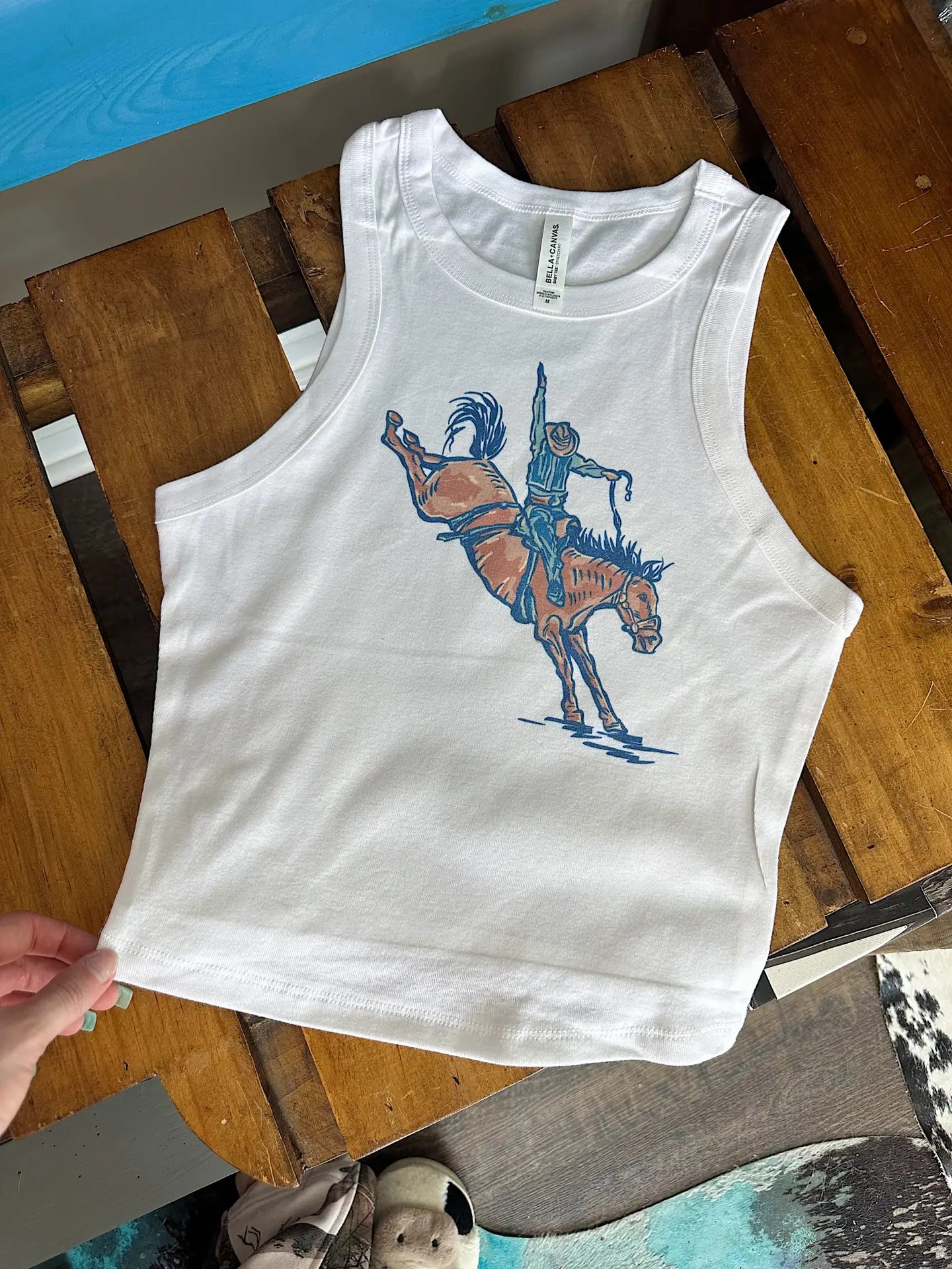 Buckin' horse cropped tank