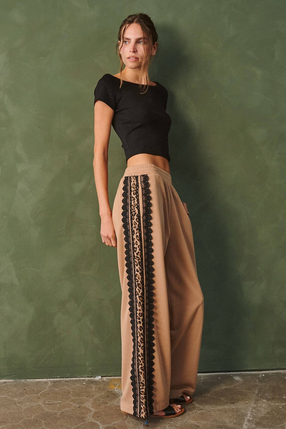 Lace side stripe sweatpants
