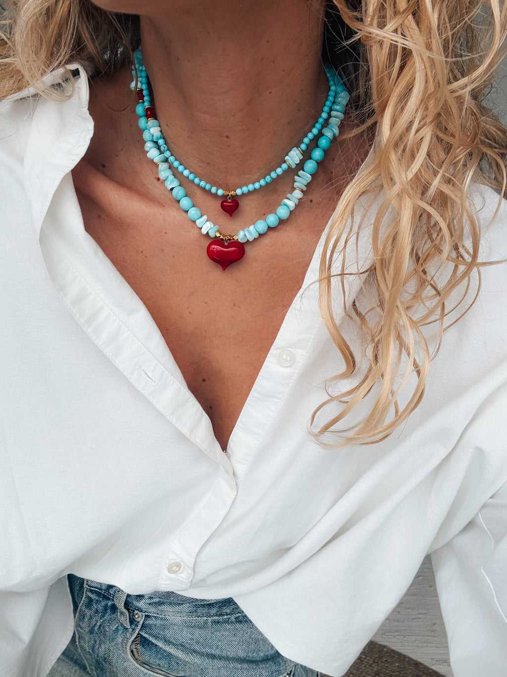 Semiprecious howlite turquoise beads necklace with red heart