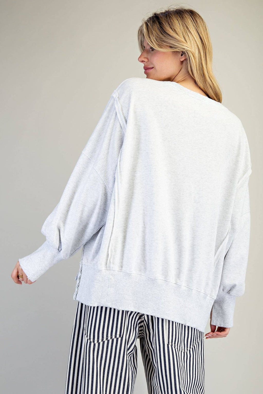 STONE WASHED SARDINES GRAPHIC SWEATSHIRT