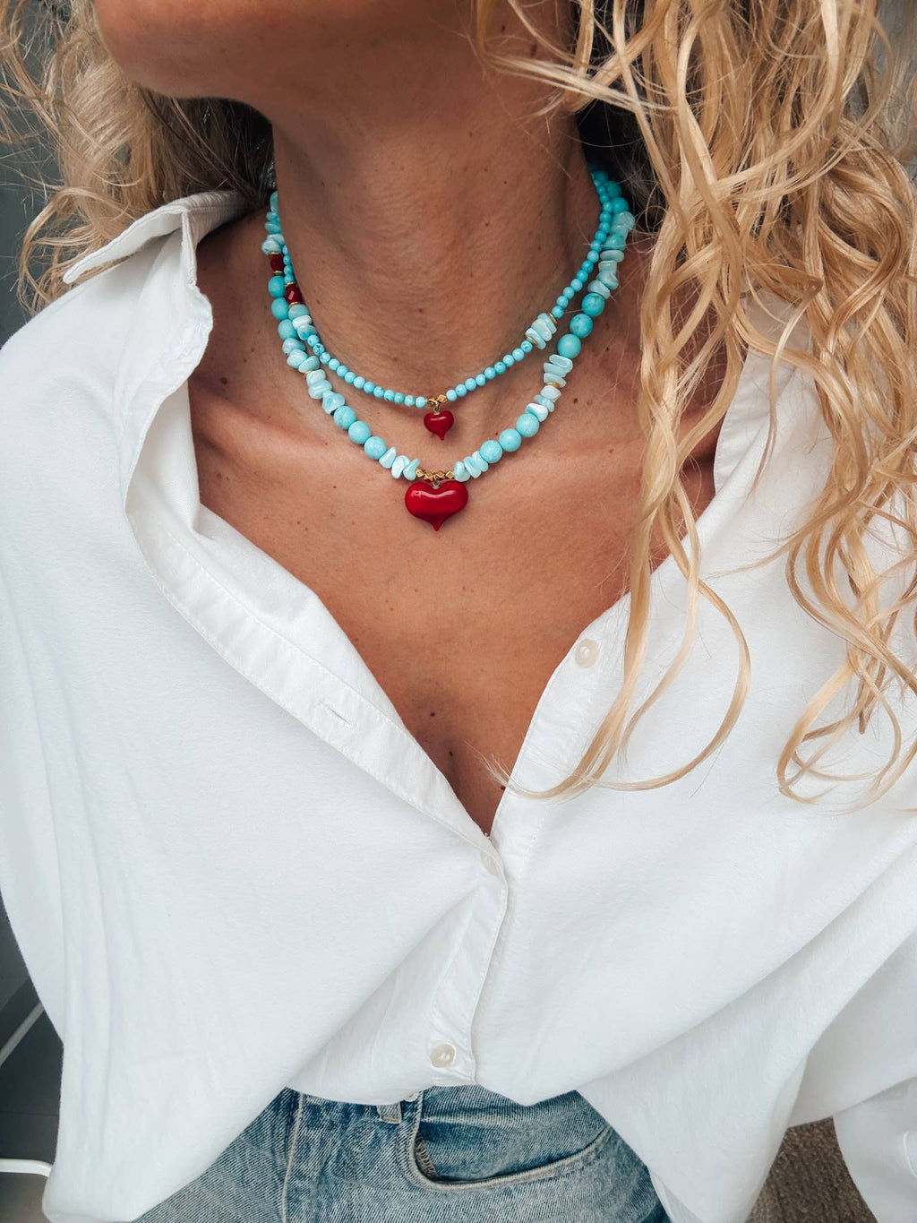 Semiprecious howlite turquoise beads necklace with red heart