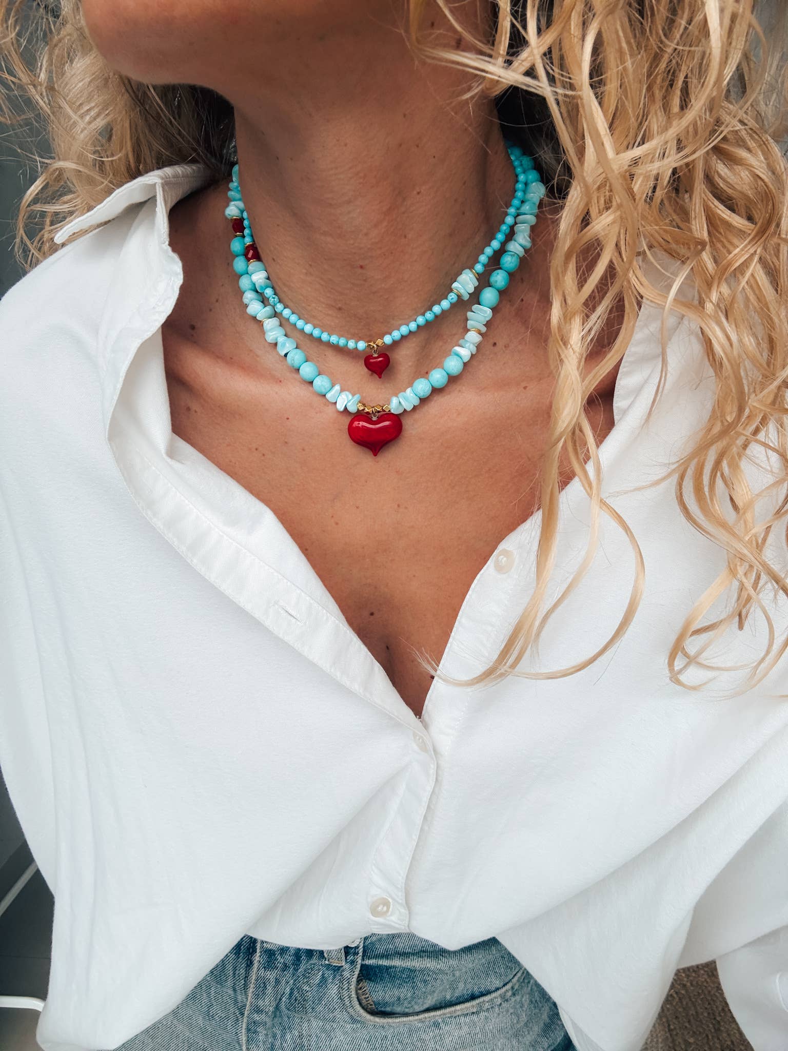 Semiprecious howlite turquoise beads necklace with red heart