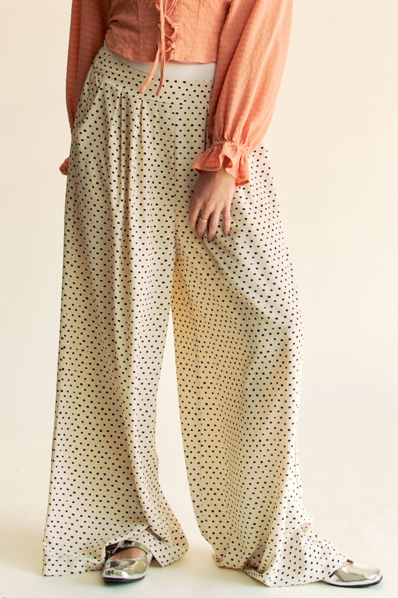 PLEATED BACK ELASTIC WAIST BAND WIDE LONG PANTS