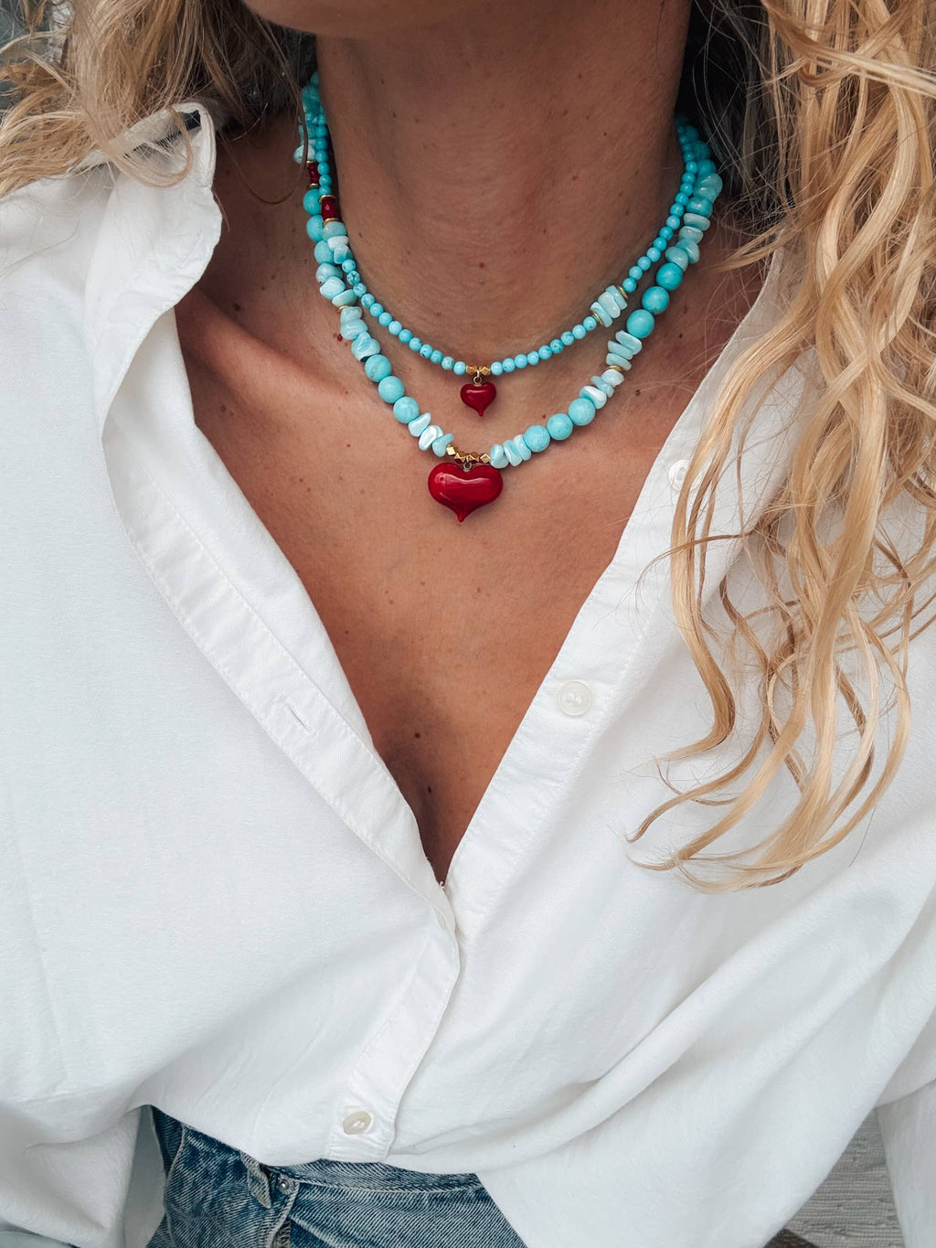 Semiprecious howlite turquoise beads necklace with red heart